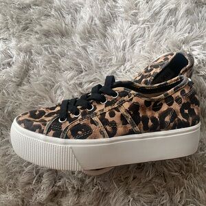 Women’s leopard print Steve Madden sneakers